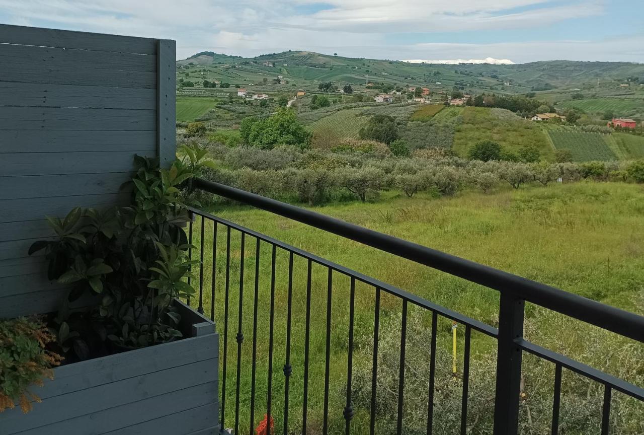 Colline Del Sole Bed and Breakfast San Salvo Buitenkant foto