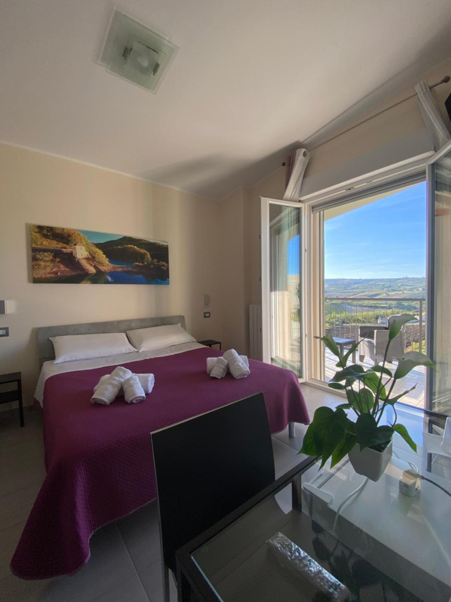 Colline Del Sole Bed and Breakfast San Salvo Buitenkant foto