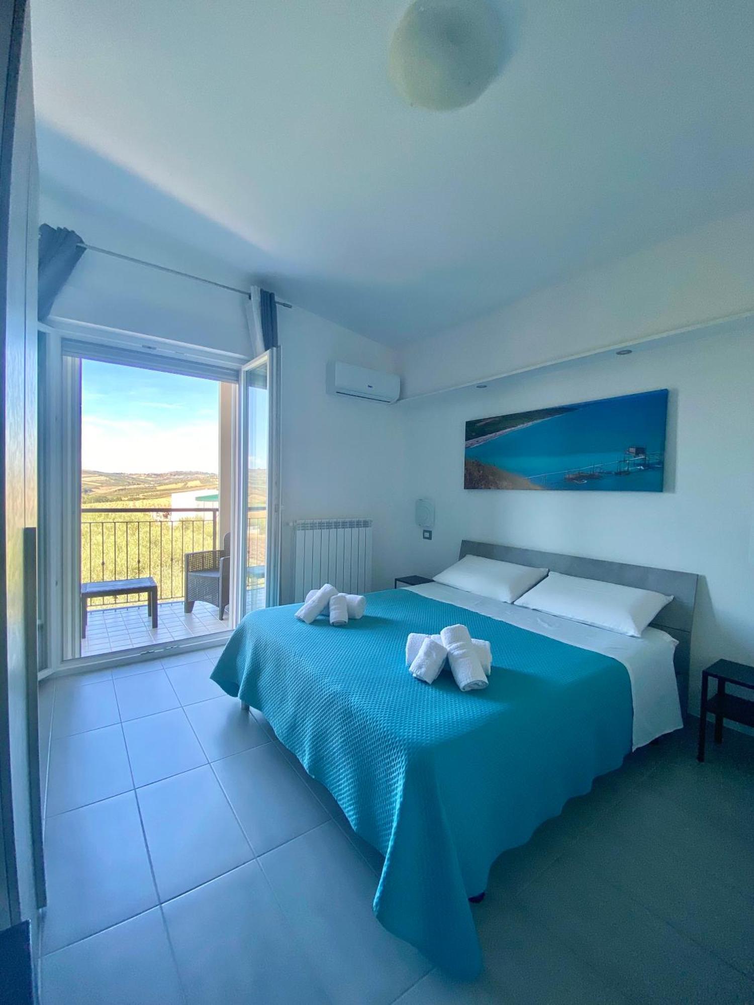 Colline Del Sole Bed and Breakfast San Salvo Buitenkant foto